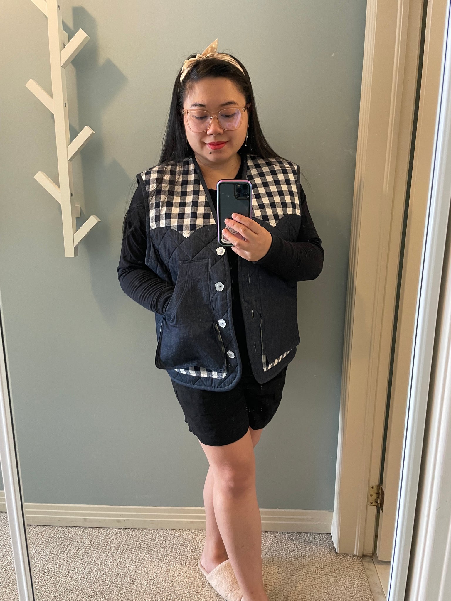 Winona Vest Daisy Chain Patterns winona-vest-daisy-chain-patterns